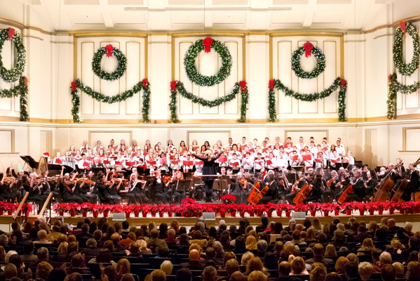 The St. Louis Symphony Orchestra and Holiday Festival Chorus. Photo courtesy of the SLSO.