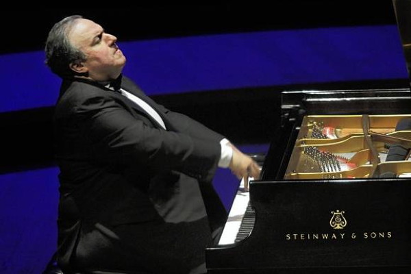 Yefim Bronfman at the piano